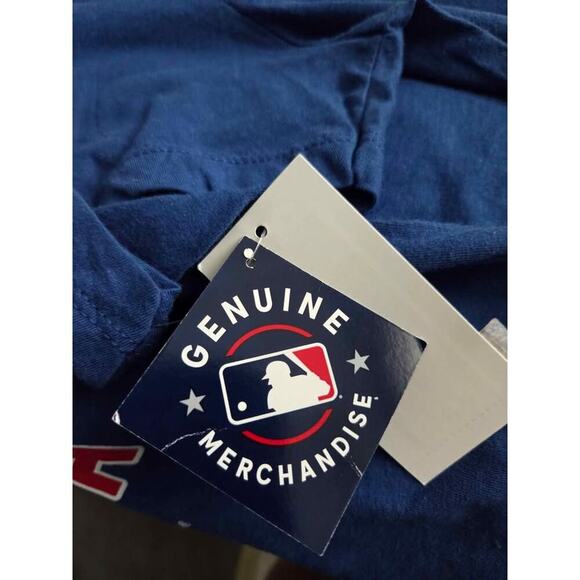 Philadelphia Phillies Women’s V-Neck /Official MLB Genuine Merchandise (L) NWT - Picture 3 of 3